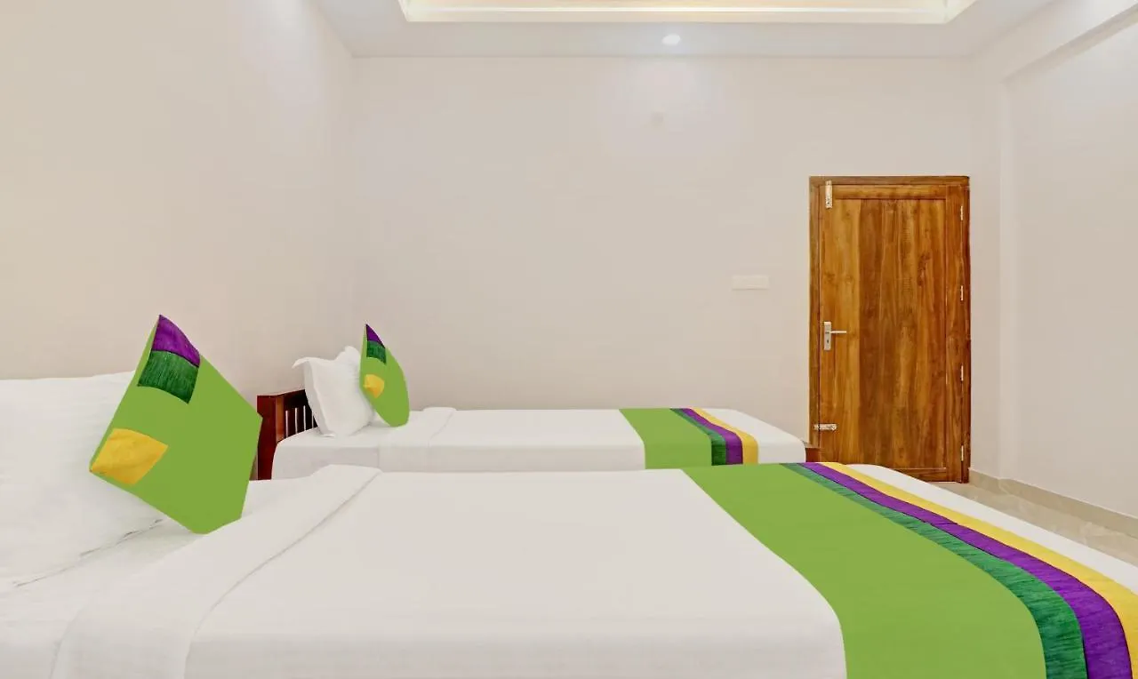 Itsy Hotels Palm Grove By D2V Коччи